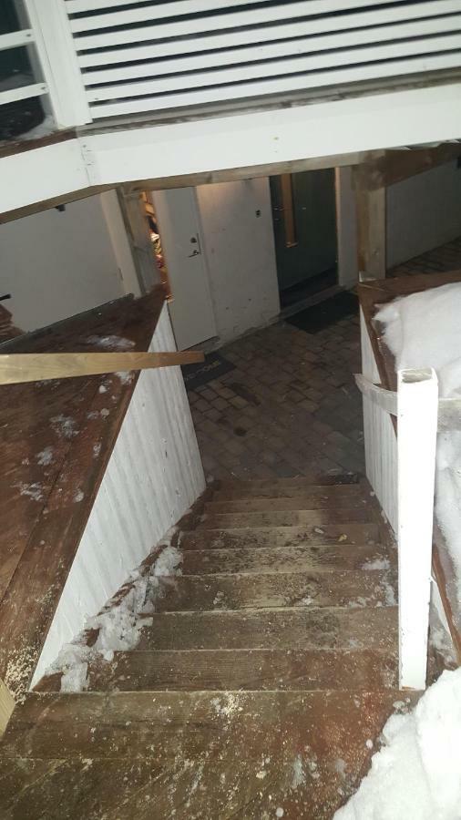 Apartment Near The Airport Тромсе Екстер'єр фото